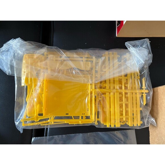 Vintage 1993 Lindberg '34 Ford Pickup 1:25 Scale Model Kit , Unopened Box - Picture 5 of 6